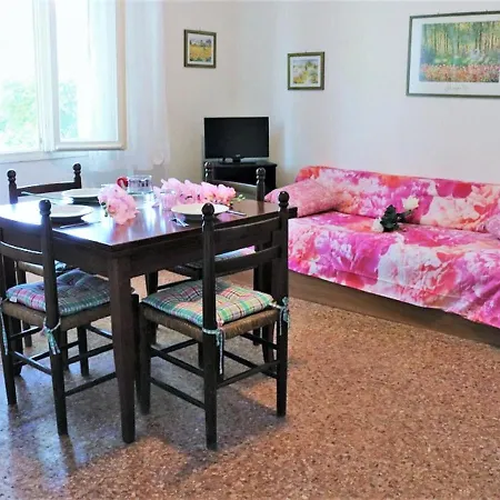 Charming In With Private Terrace Apartment