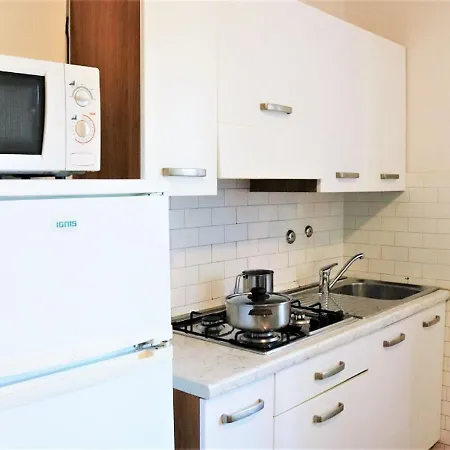 Charming In With Private Terrace Apartman