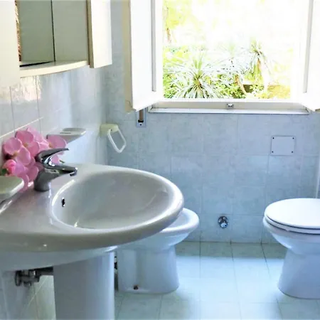Charming In With Private Terrace Apartman